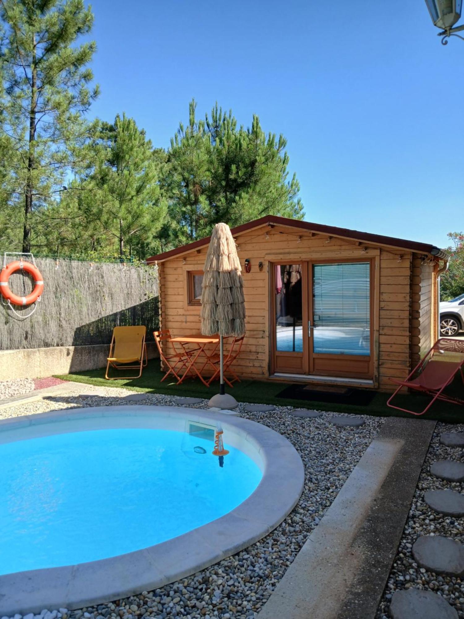 Chalet Charmant Avec Piscine ميركور المظهر الخارجي الصورة